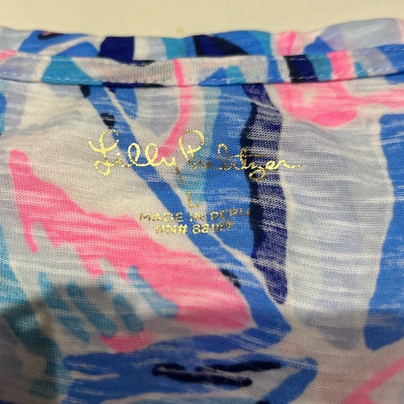 Lilly Pulitzer Etta V-Neck Tee - Picture 8 of 8
